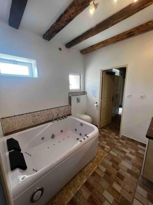 Longere Berrichonne, Calme Absolu, 13 Personnes Villa Saint-Pierre-les-Etieux Luaran gambar